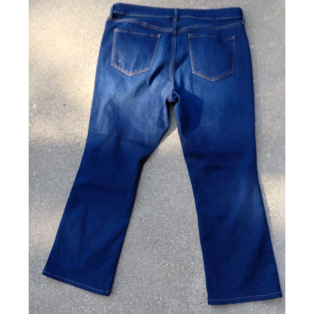 Old Navy Kicker Bootcut Jeans Womens 14 Short Blue Denim Mid Rise Stretch